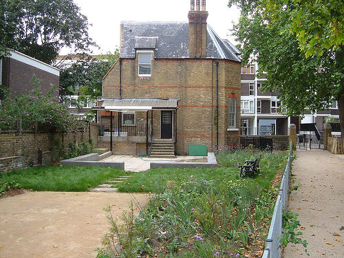 The Meeting House
and its Garden